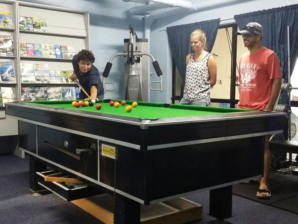 Reef Lodge Backpackers タウンズビル エクステリア 写真