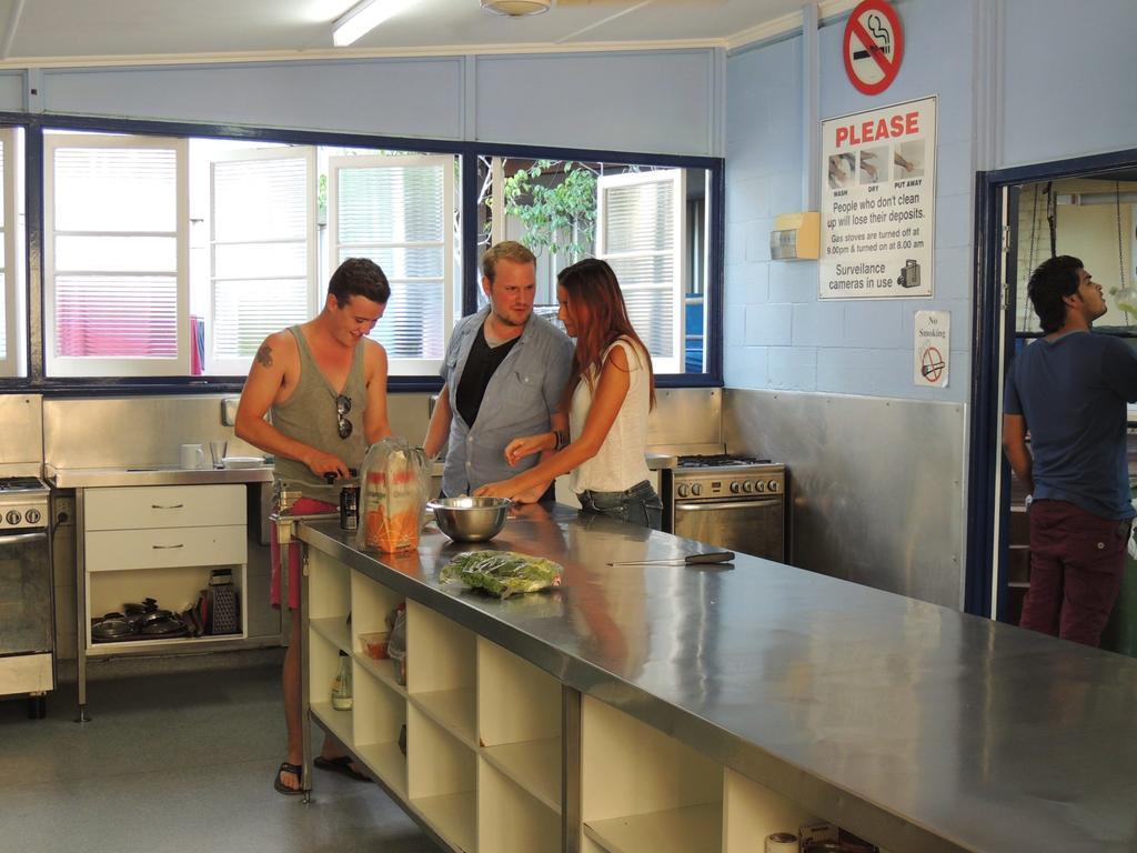 Reef Lodge Backpackers タウンズビル エクステリア 写真