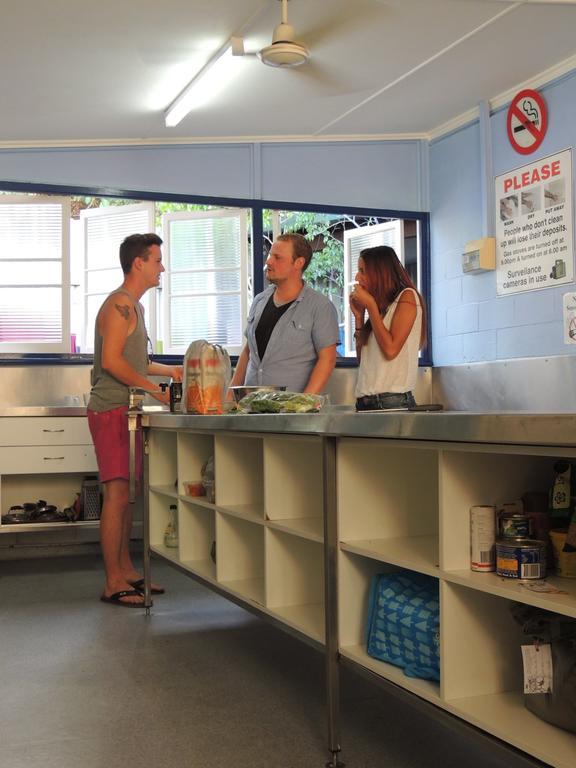 Reef Lodge Backpackers タウンズビル エクステリア 写真