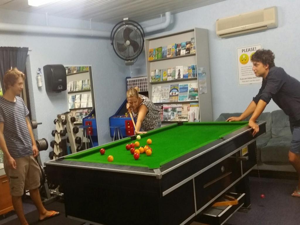 Reef Lodge Backpackers タウンズビル エクステリア 写真