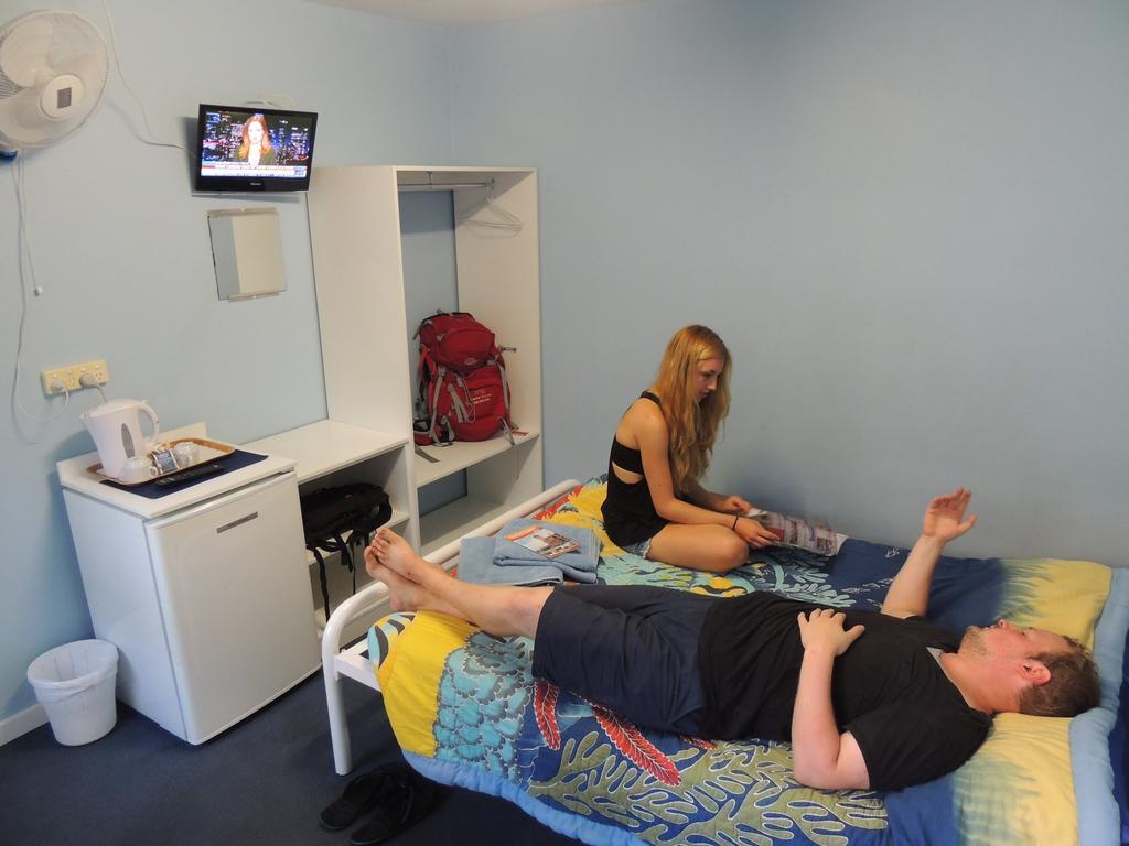 Reef Lodge Backpackers タウンズビル エクステリア 写真